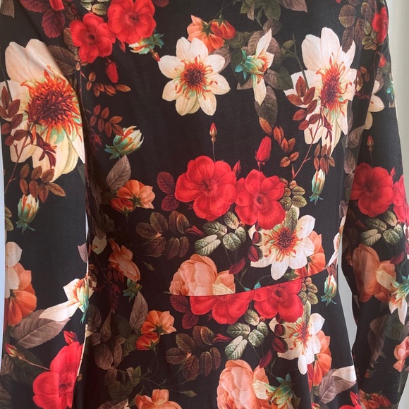 Flower Print Top - Picture 4 of 4